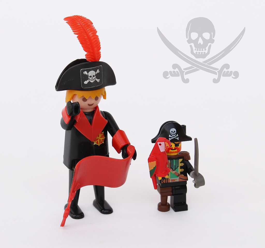 Playmobil pirate hats