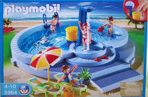 Dessin animé playmobil à la piscine