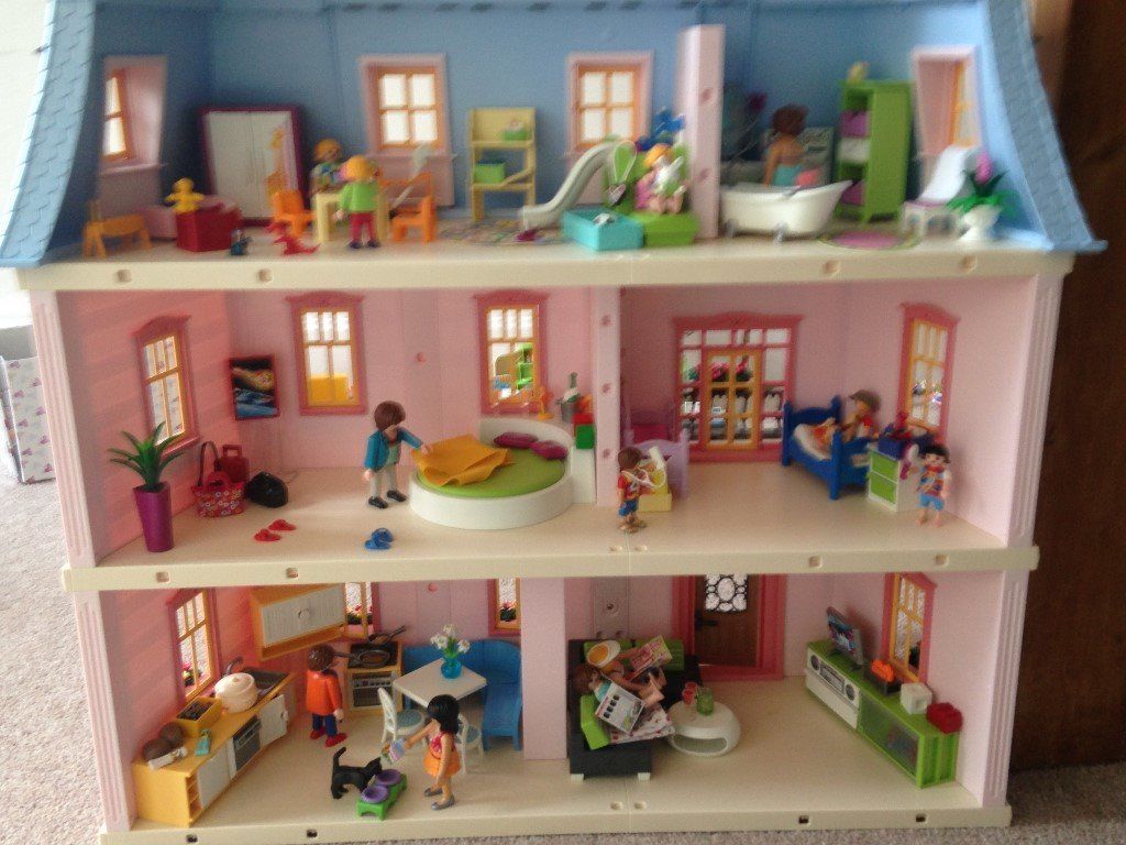 Playmobil doll house