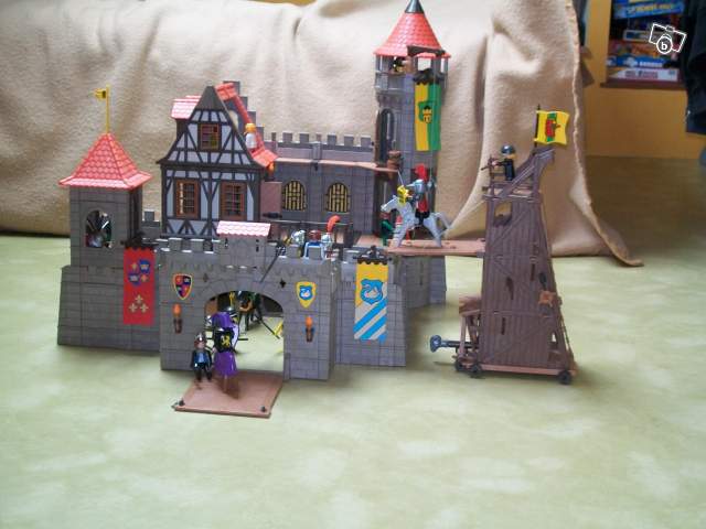 Dessin animé playmobil chateau