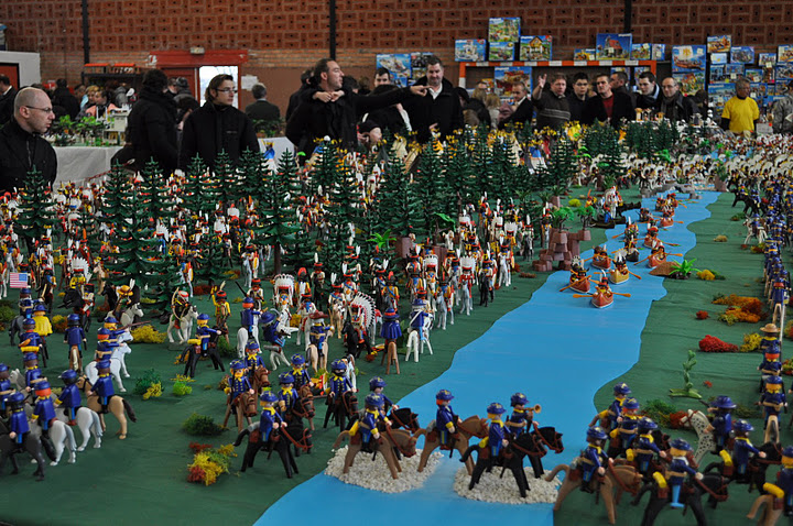 Chateau playmobil geant