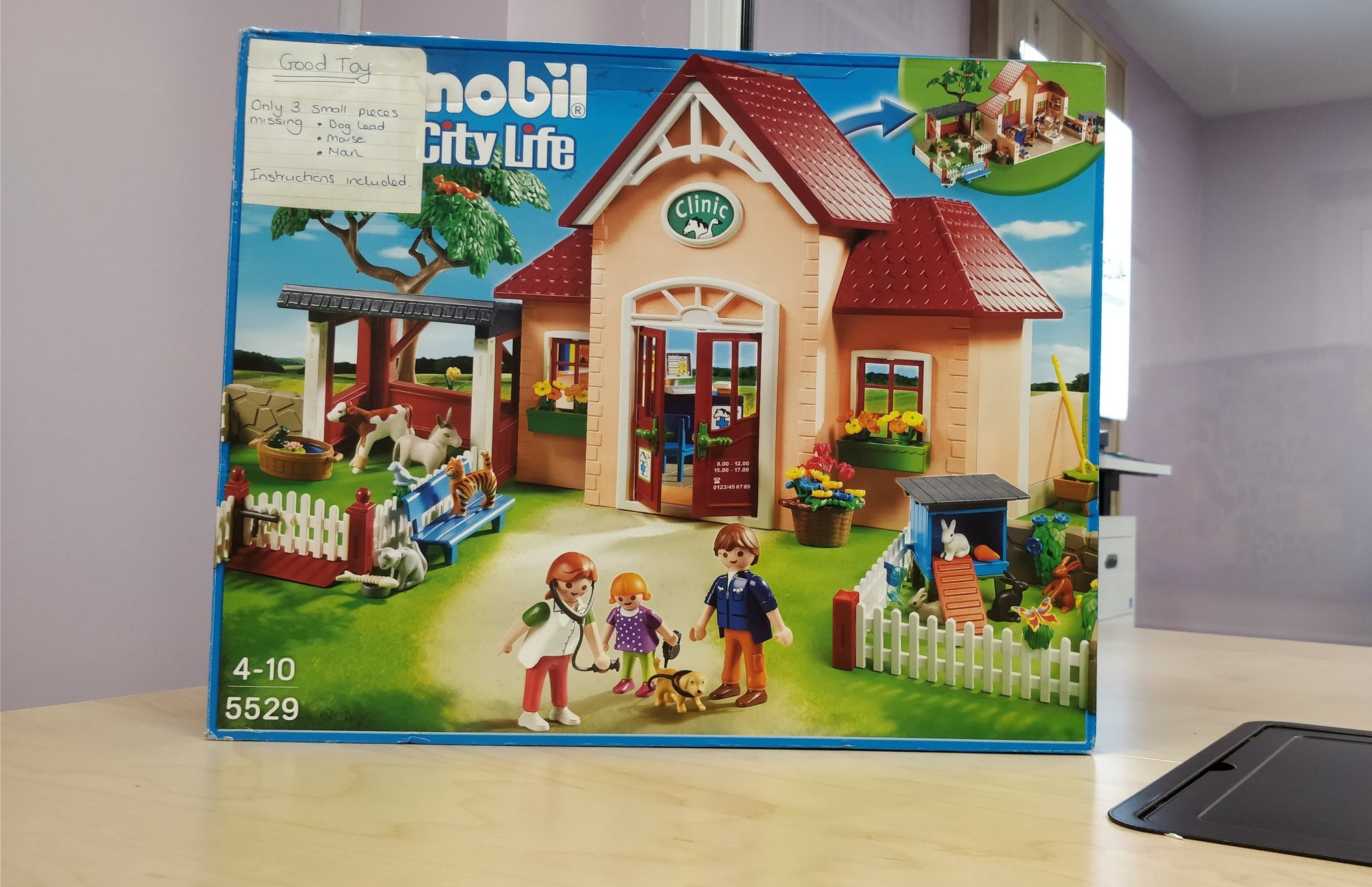Playmobil city life vet clinic