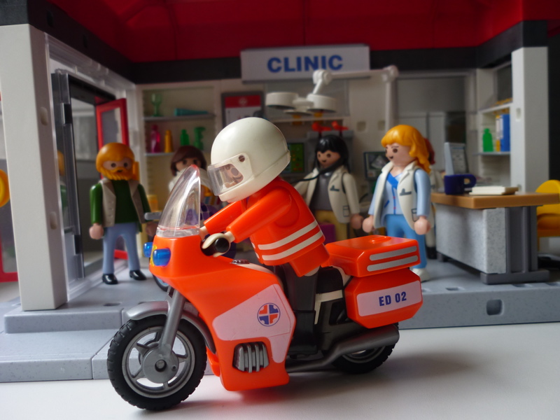 Ambulance playmobil interieur