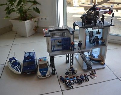 Playmobil commissariat transportable