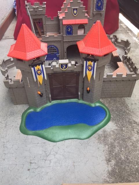 Playmobil grand chateau royal 3268 occasion