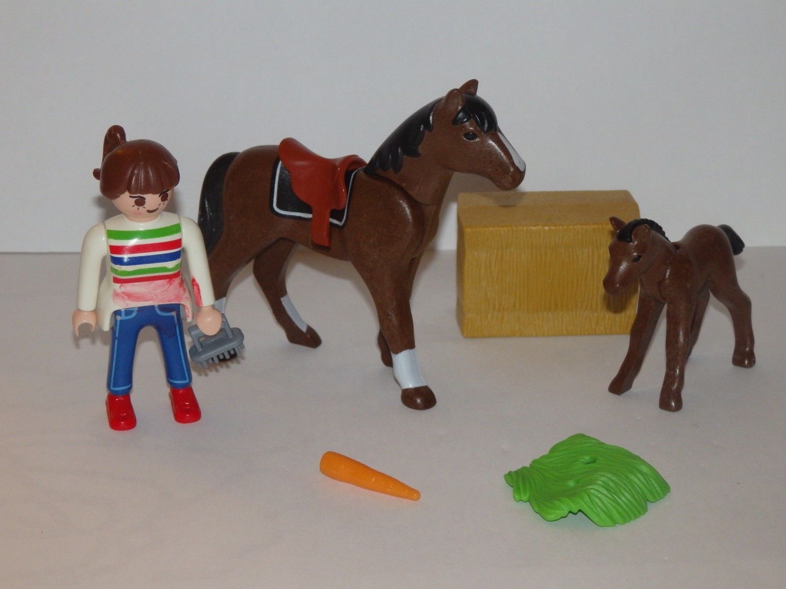 Playmobil cheval et palefrenier