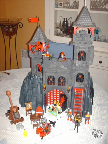 Dessin animé playmobil chateau fort