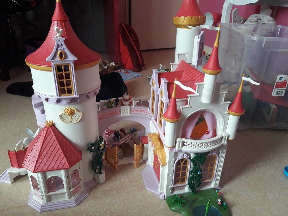 Chateau de princesse playmobil d'occasion