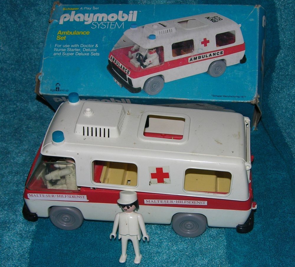 Playmobil ambulance vintage