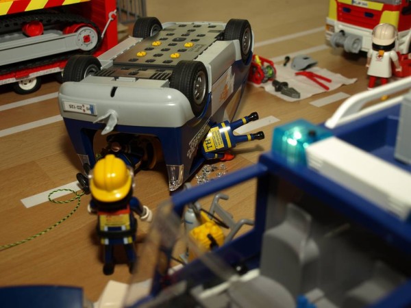 Playmobil pompier avec lance incendie