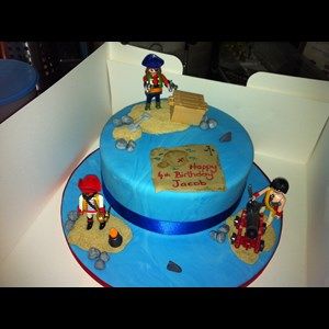 Playmobil pirate cake