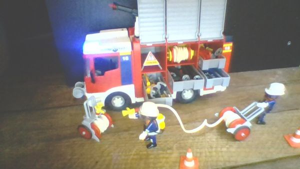 Camion pompier playmobil neuf