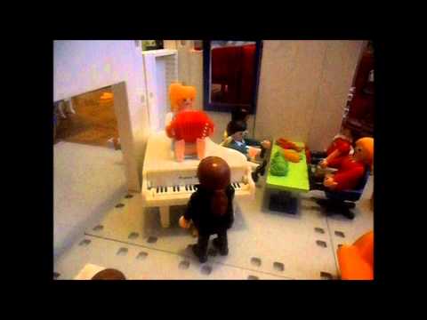 Madame récré playmobil en français