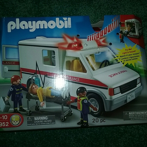 Playmobil ambulance target