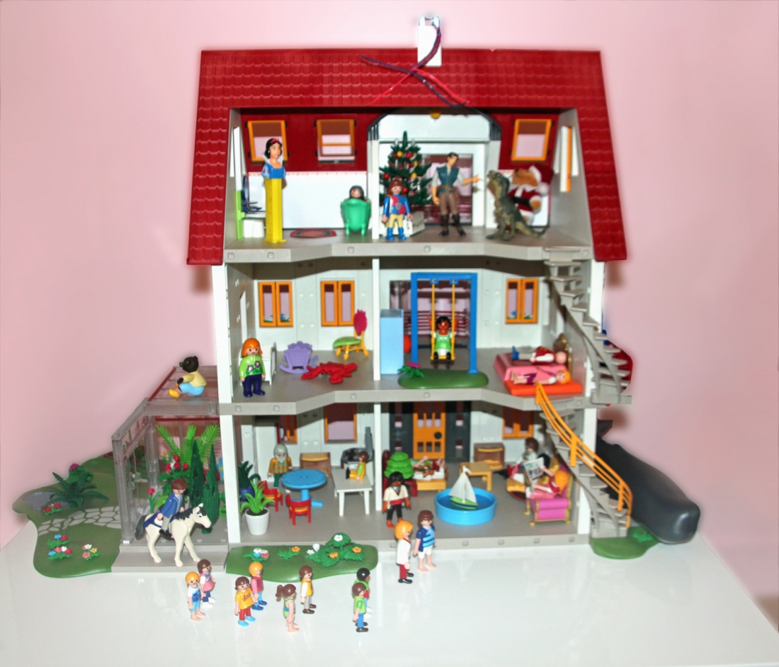 Dessin animé playmobil maison moderne