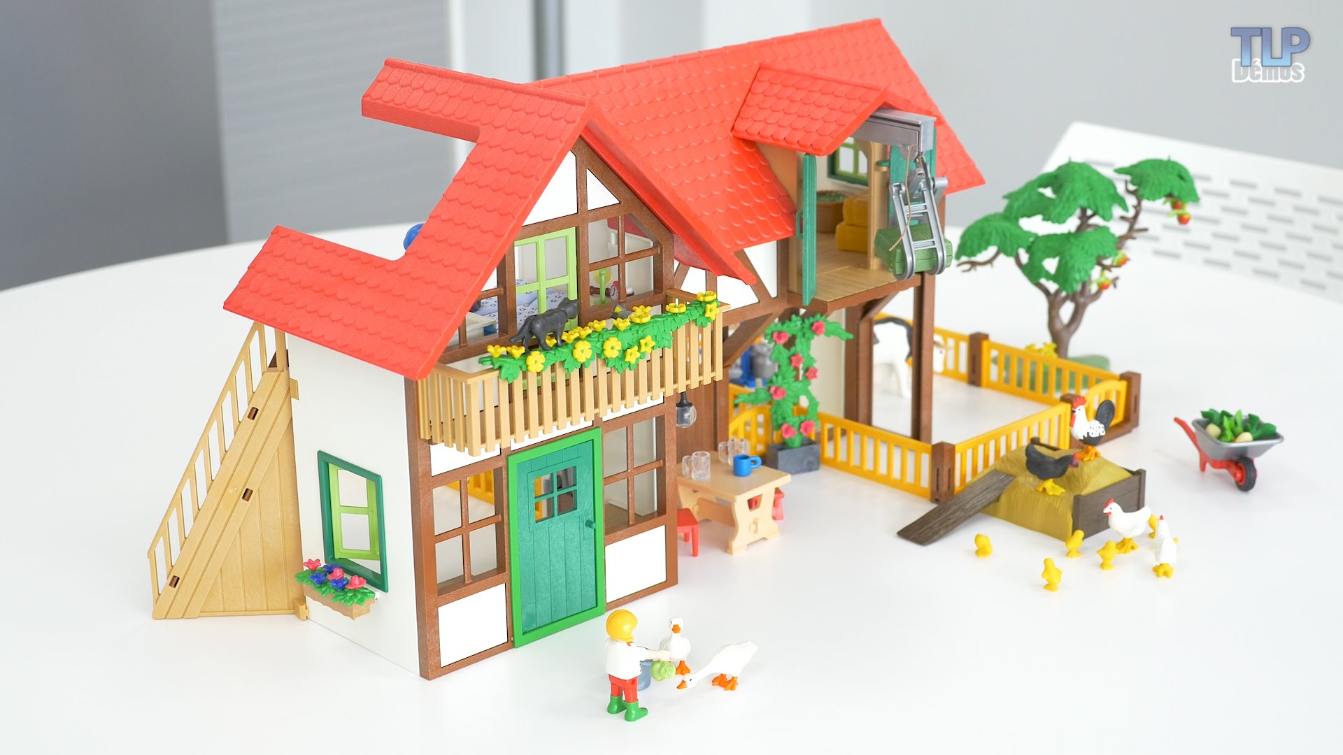 Playmobil grande ecurie moderne