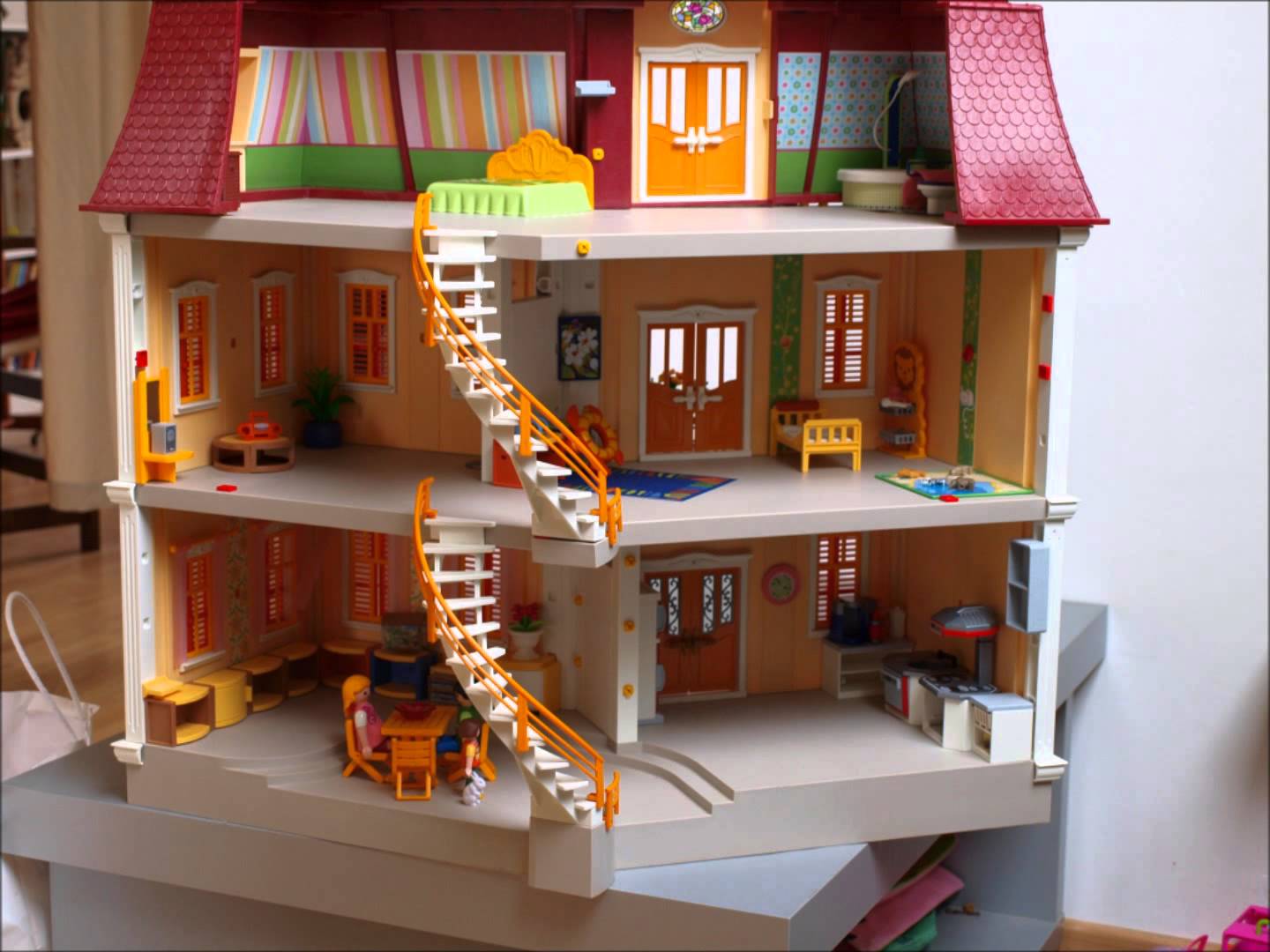 Maison playmobil à trois étages
