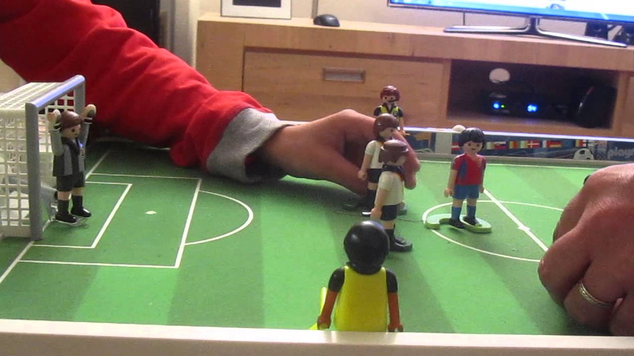 Dessin animé playmobil foot