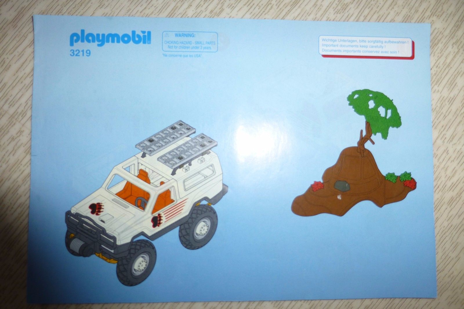 Playmobil aventurier avec 4x4