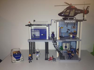 Playmobil politie bureau bus