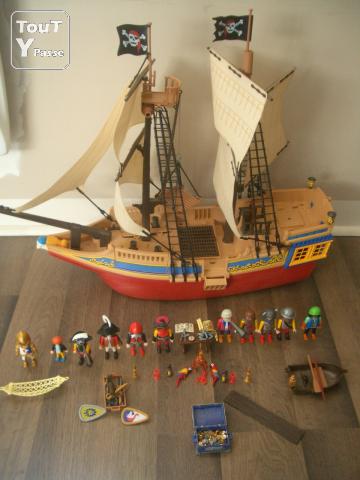 Playmobil grand bateau camouflage des pirates