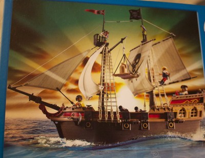 Playmobil pirate attack ship