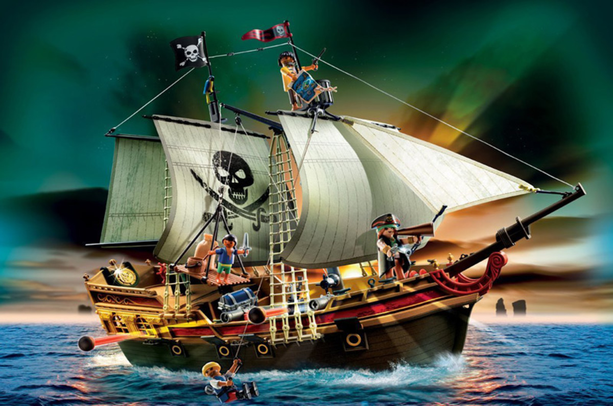 Playmobil pirate ship adventure