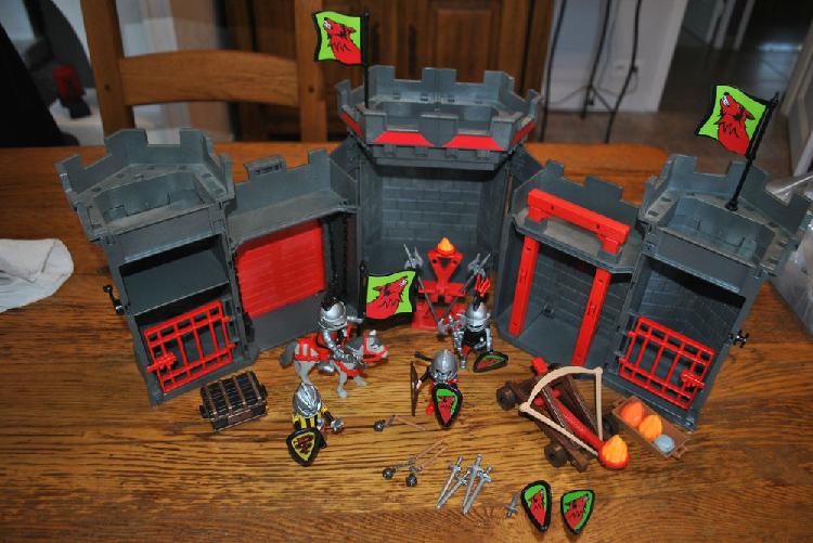Playmobil chateau fort loup