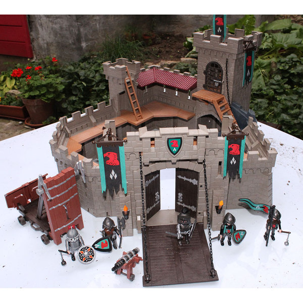 Playmobil chateau rouge