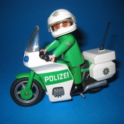 Playmobil policier allemand