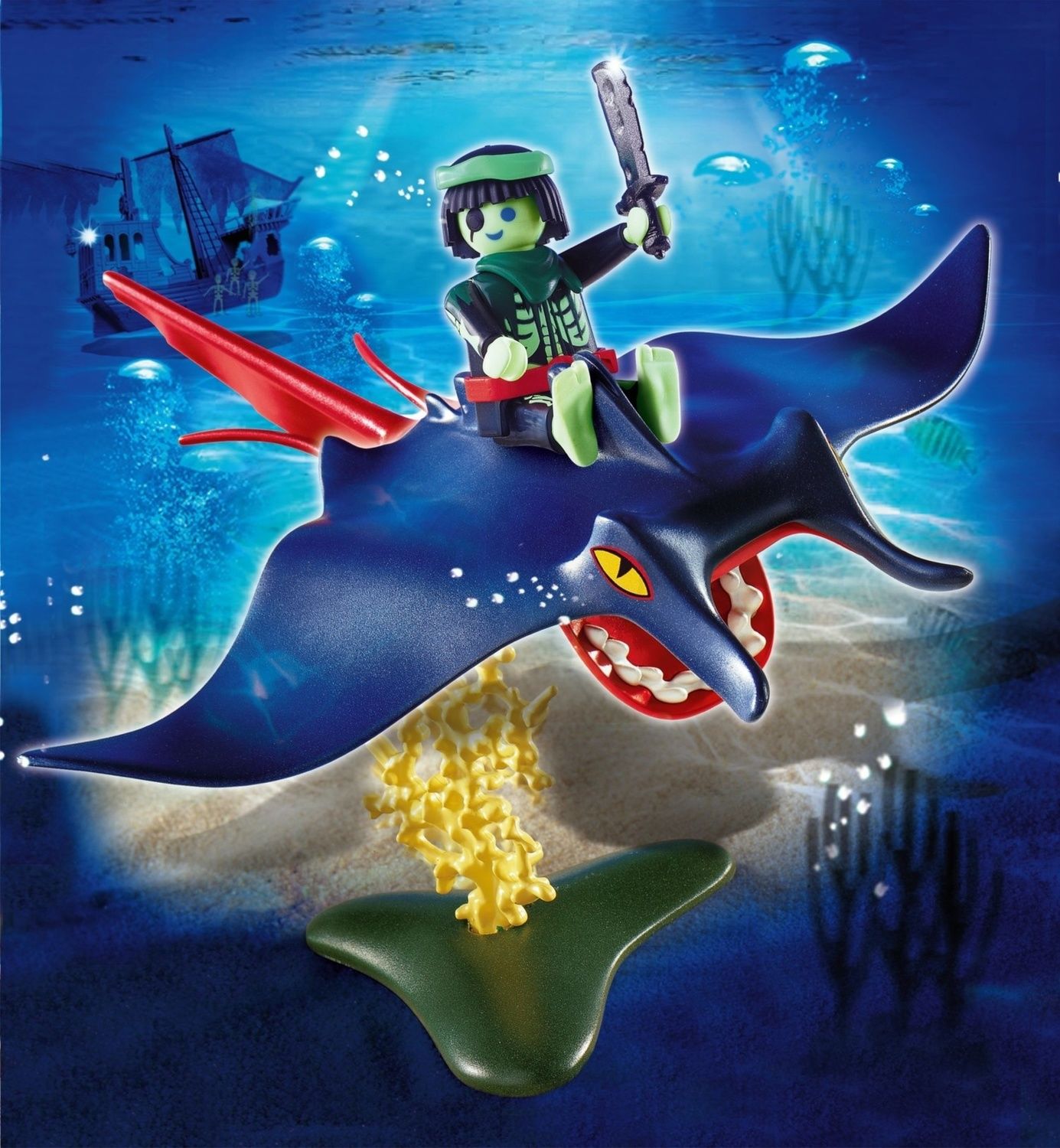 Playmobil pirate fantome squelette baleine