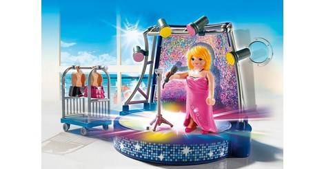 Public playmobil family fun