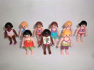 Fille playmobil en maillot de bain