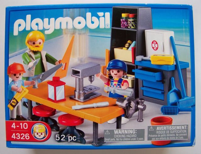 Selling playmobil on ebay