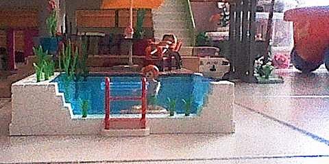 Playmobil en français la piscine