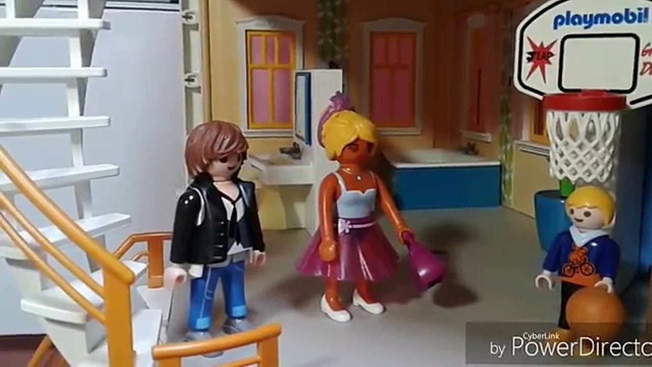 Video playmobil les fille font des betises
