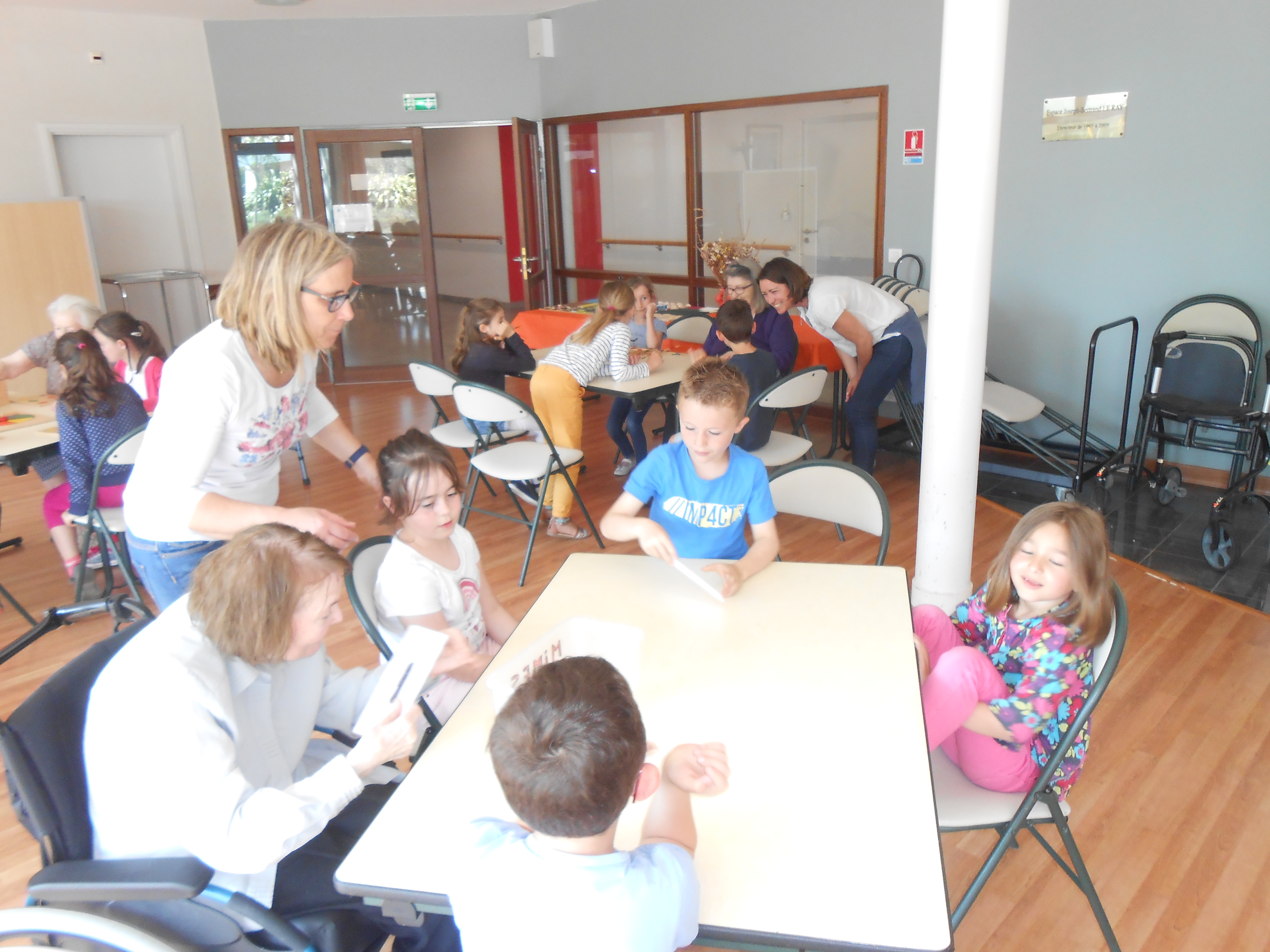 Jeux de société maison de retraite