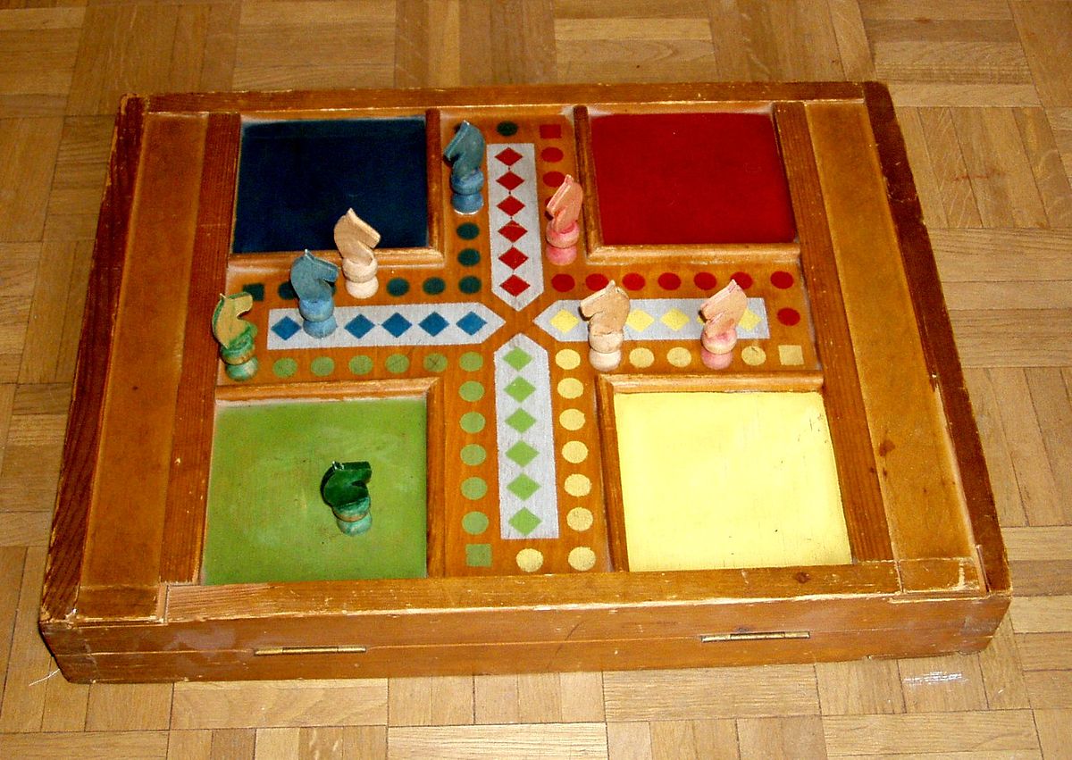 Jeux de société les petit chevaux