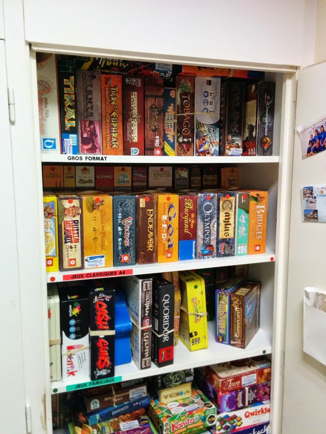 étagère jeux de société