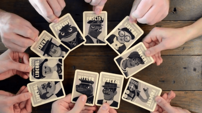 Jeux de societe secret hitler