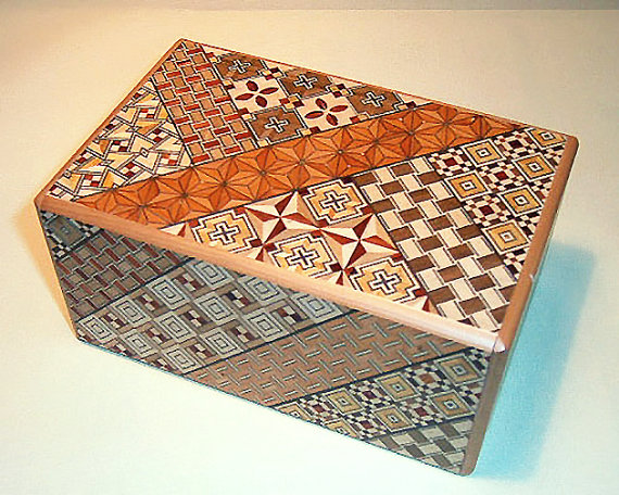 Boite puzzle japonaise