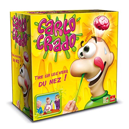 Enfant qui jouent jeux de société