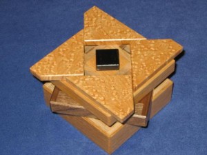 Karakuri puzzle