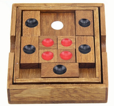 Puzzle media