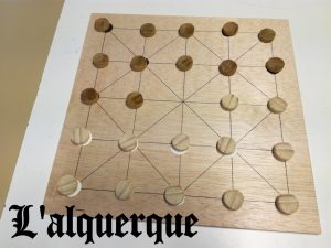 Jeux de société anciens en bois