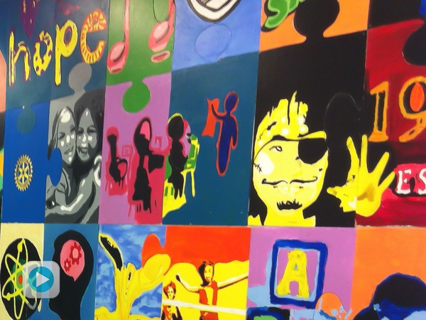 Puzzle mural