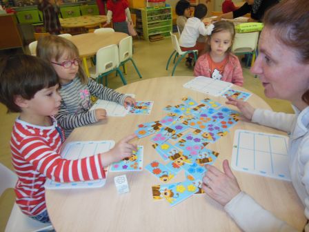 Ateliers jeux de société en maternelle