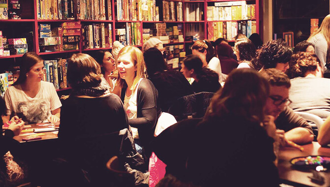 Soirée jeux de société entre amis