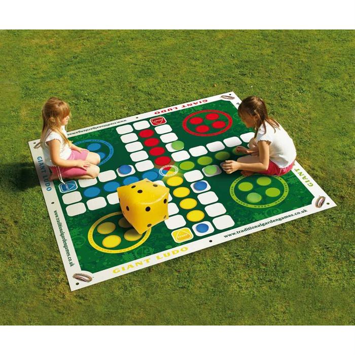 Jeux de societe geant exterieur