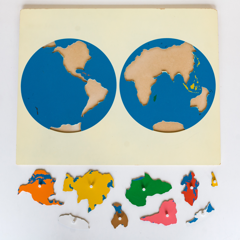 Puzzle continents montessori